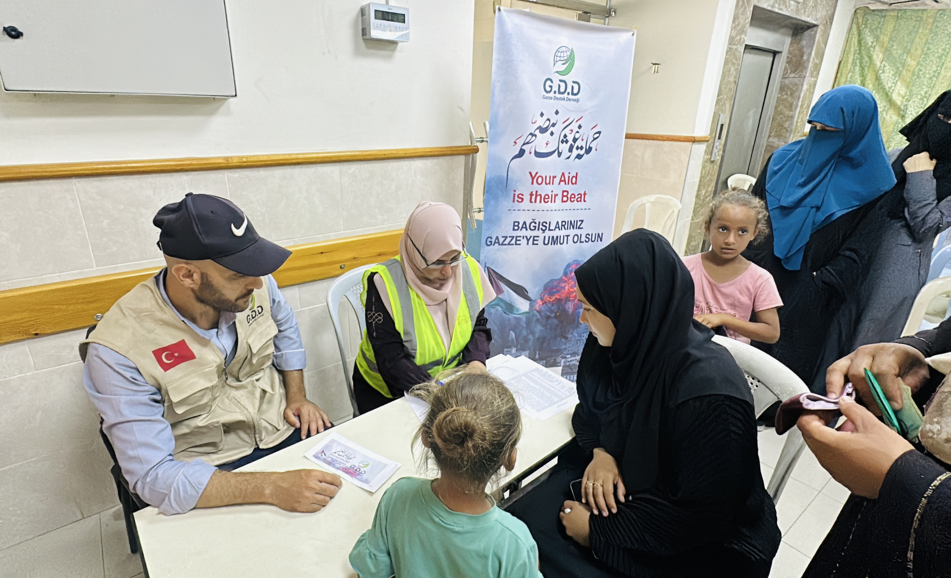 Gazze Destek continues to distribute war orphan sponsorships in the Gaza Strip