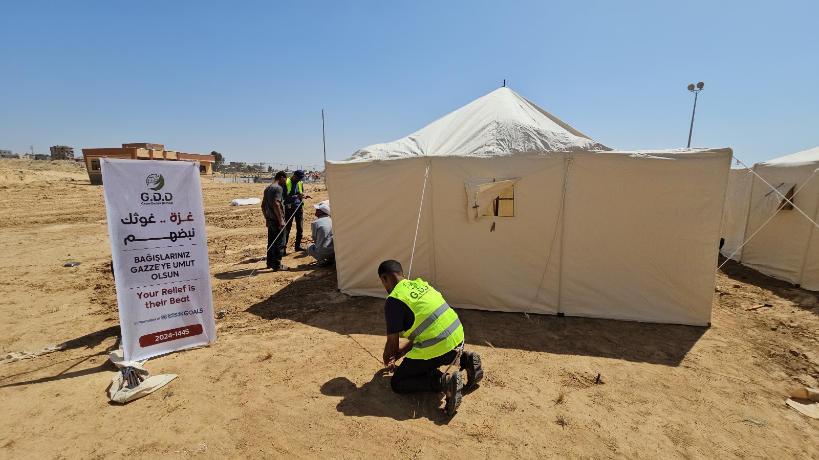 Gazze Destek Organization Prepares shelter tents in Egypt to send to displaced people in Gaza
